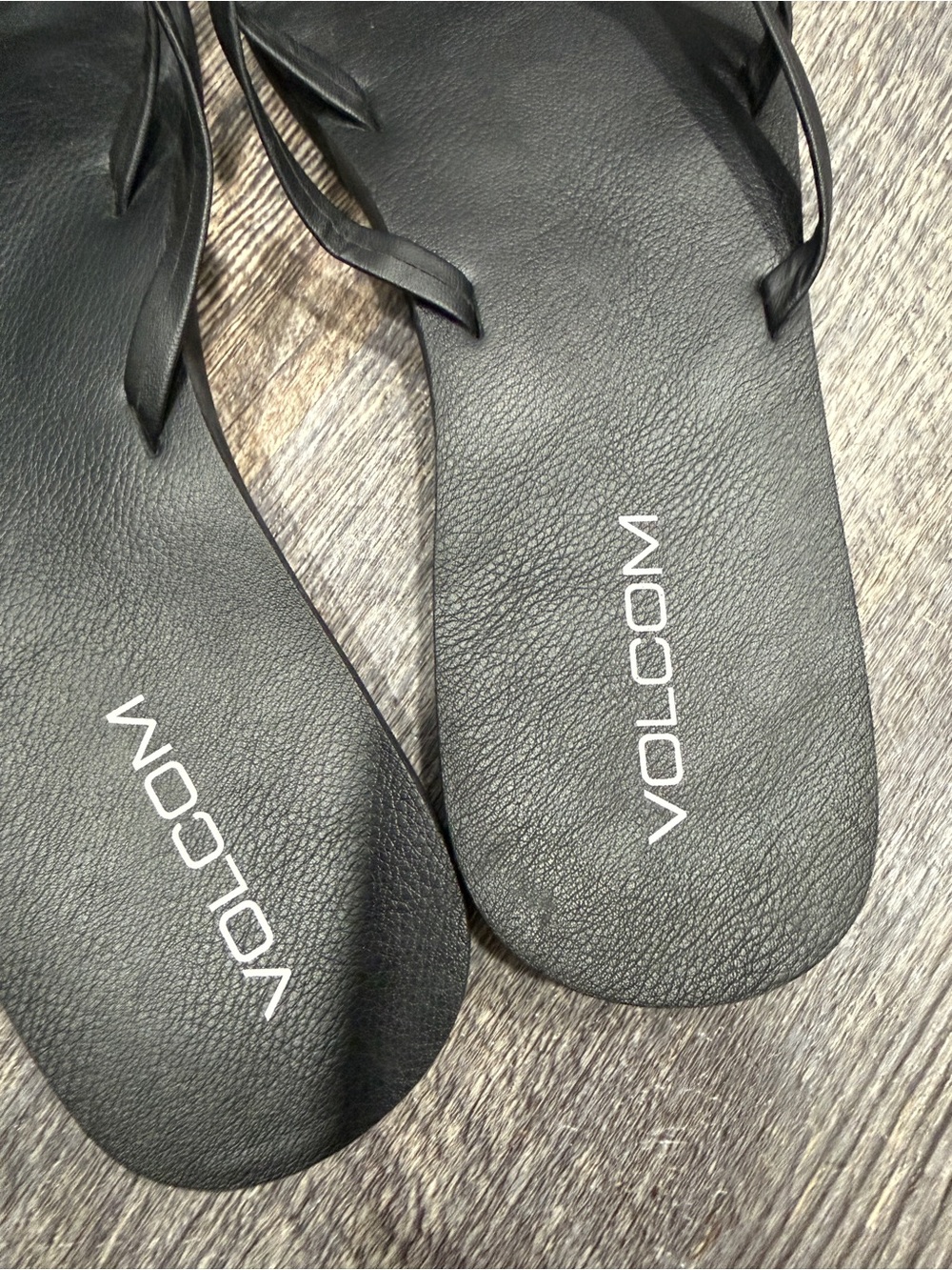 Volcom Flip Flops - Picture 7 of 7